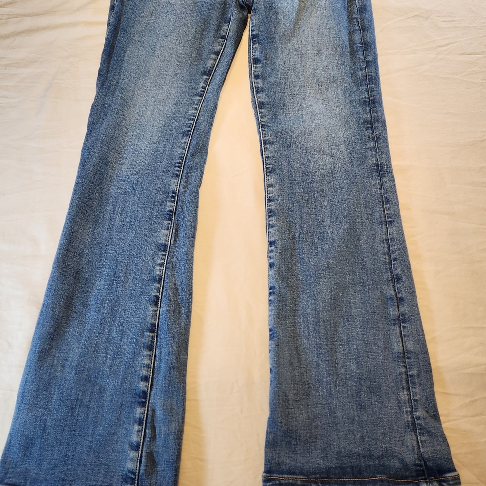 American Eagle Outfitters Light Blue Kick Boot Next Level Stretch Jeans